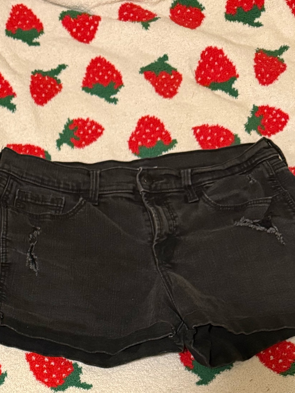 Old Navy Boyfriend Mid Rise Jean Short
